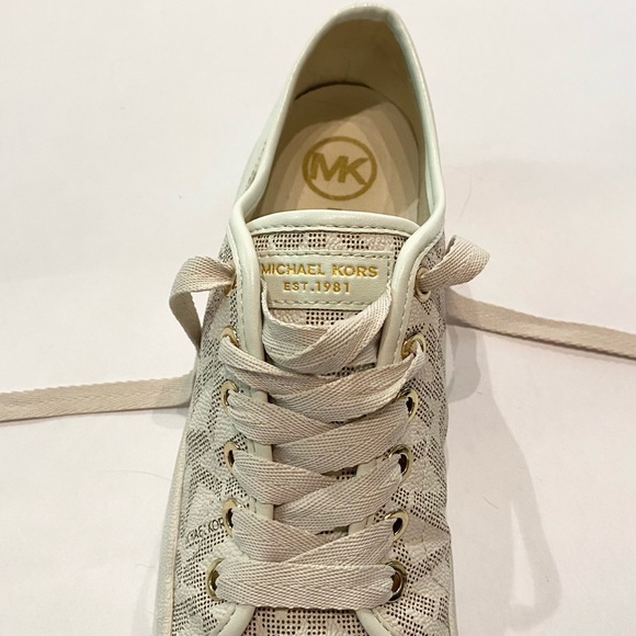 Michael Kors sneakers 6.5 - Picture 6 of 8